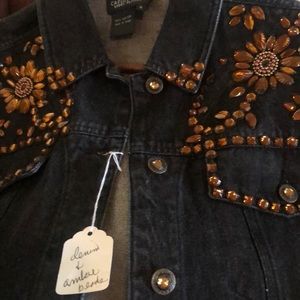 Ladies denim jacket size 6